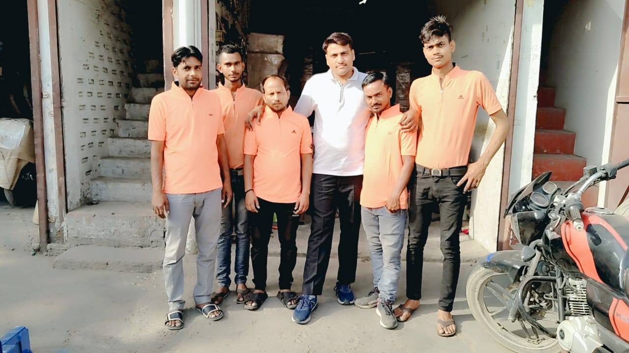 Ludhiana Packers Supervisor at Office